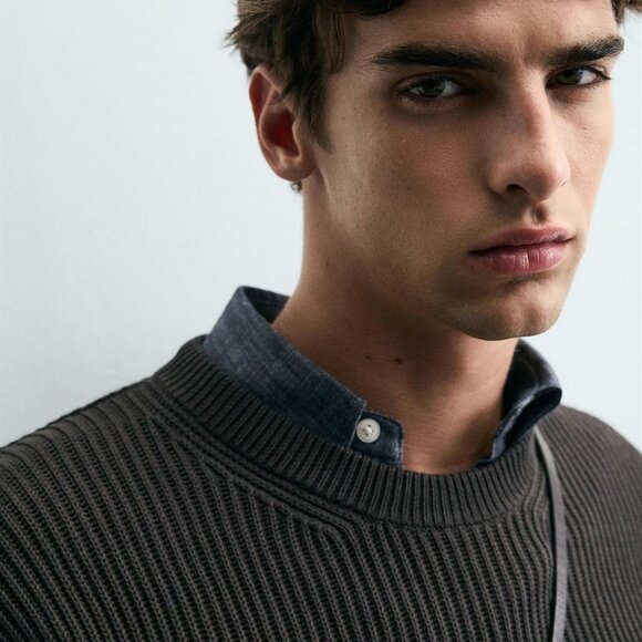 RIBBED TEXTURED SWEATER - Picture 4 of 5